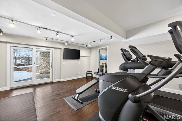 9 Woodview Drive, Lake St Louis, MO 63367