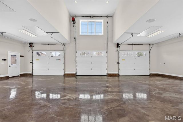 9 Woodview Drive, Lake St Louis, MO 63367