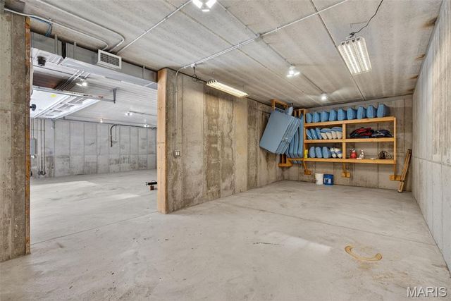 9 Woodview Drive, Lake St Louis, MO 63367