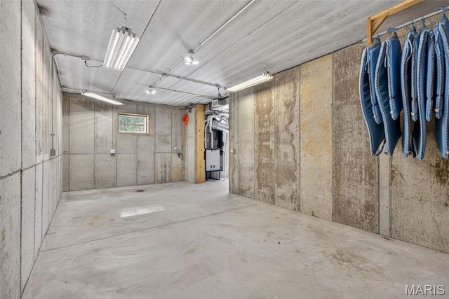 9 Woodview Drive, Lake St Louis, MO 63367