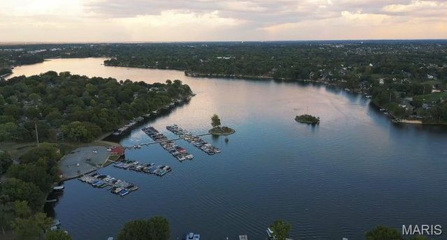 9 Woodview Drive, Lake St Louis, MO 63367