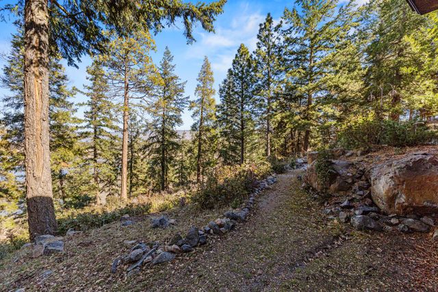 11421 Kestrel Road, Klamath Falls, OR 97601