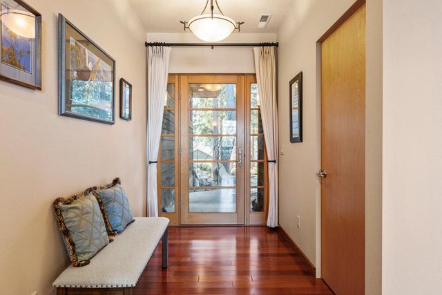 11421 Kestrel Road, Klamath Falls, OR 97601