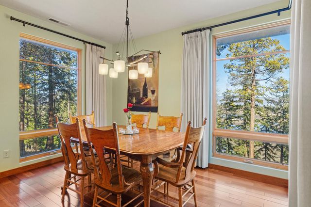 11421 Kestrel Road, Klamath Falls, OR 97601