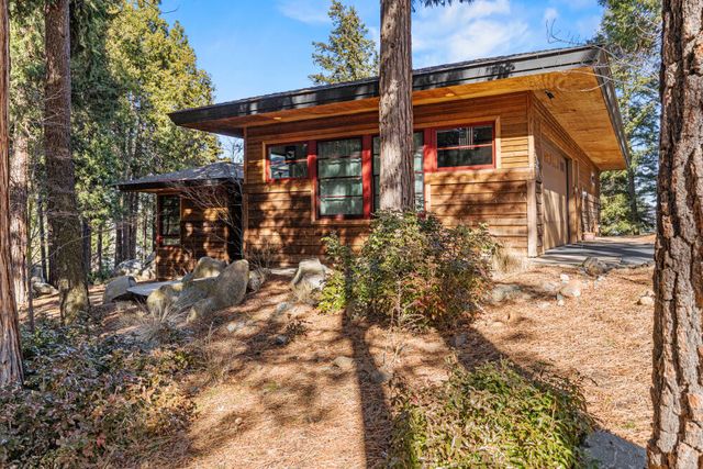 11421 Kestrel Road, Klamath Falls, OR 97601