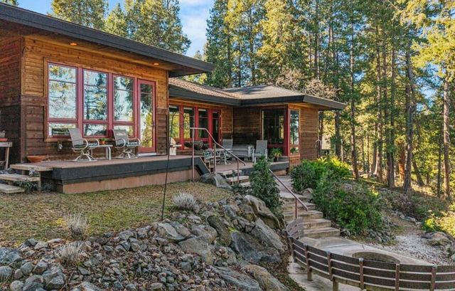 11421 Kestrel Road, Klamath Falls, OR 97601