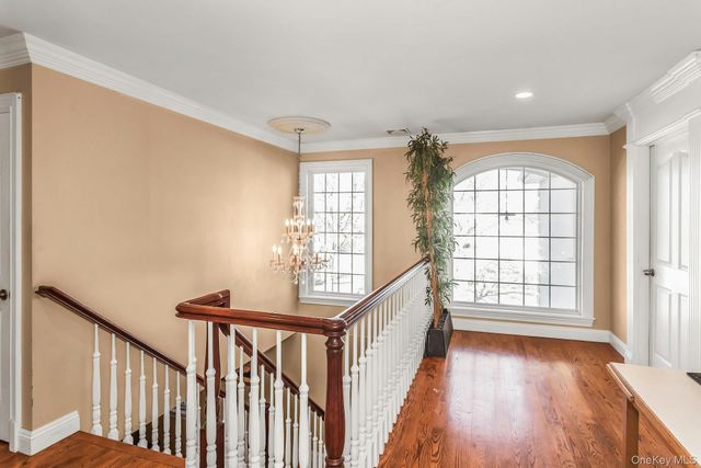 4 Laurette Lane, Freeport, NY 11520