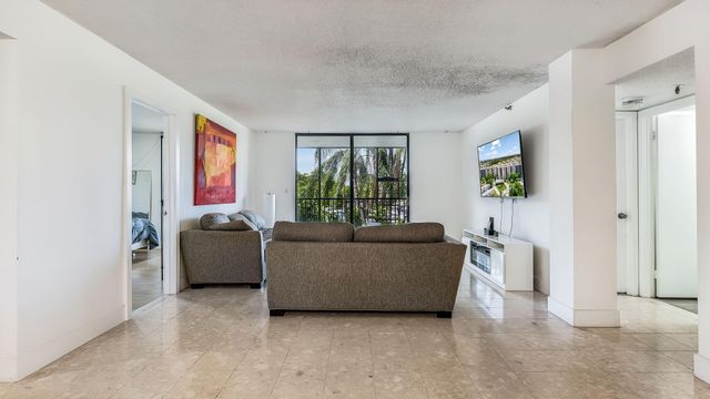 900 NE 195TH Street 217, Miami, FL 33179