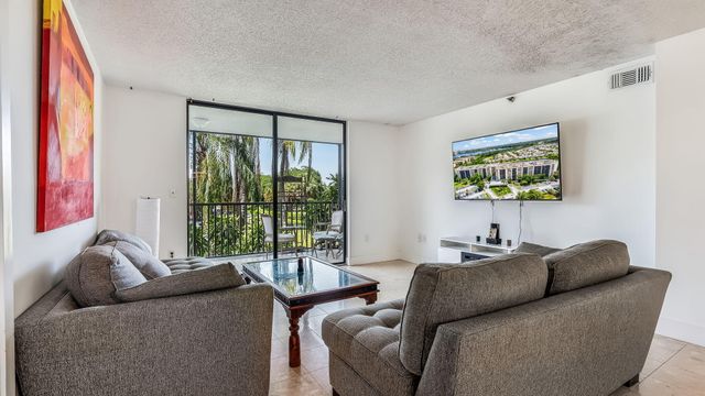 900 NE 195TH Street 217, Miami, FL 33179