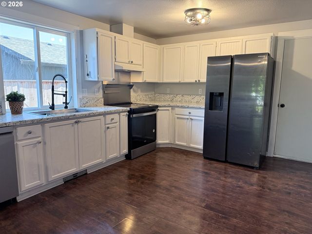 2129 DAHLIA St, Woodland, WA 98674