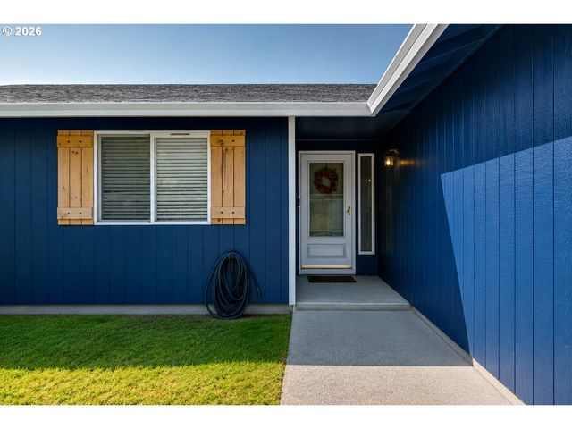 2129 DAHLIA St, Woodland, WA 98674