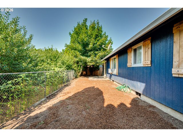 2129 DAHLIA St, Woodland, WA 98674