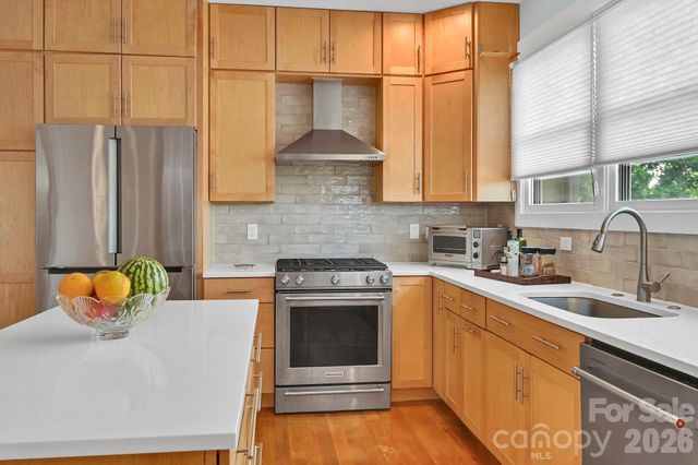 406 Kessler Place, Asheville, NC 28804
