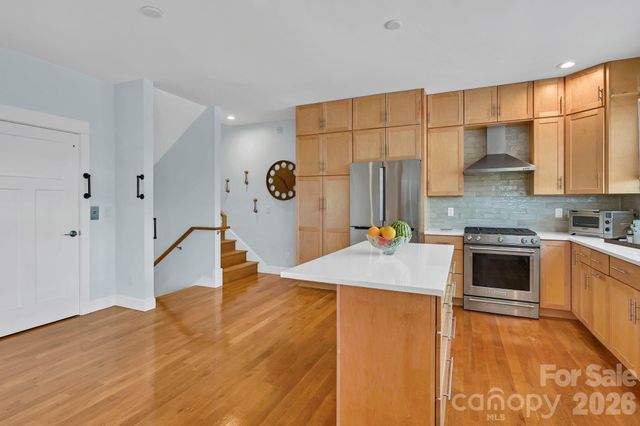 406 Kessler Place, Asheville, NC 28804