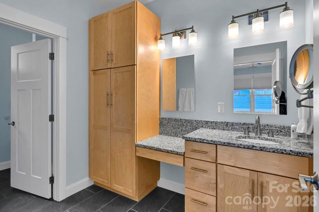 406 Kessler Place, Asheville, NC 28804