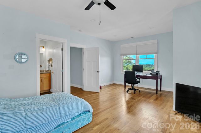 406 Kessler Place, Asheville, NC 28804