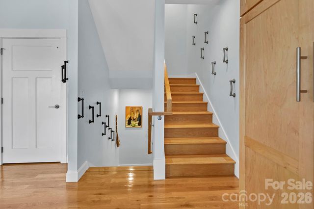 406 Kessler Place, Asheville, NC 28804