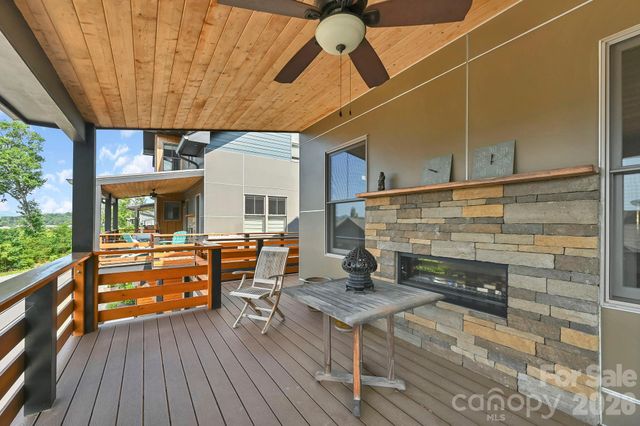 406 Kessler Place, Asheville, NC 28804