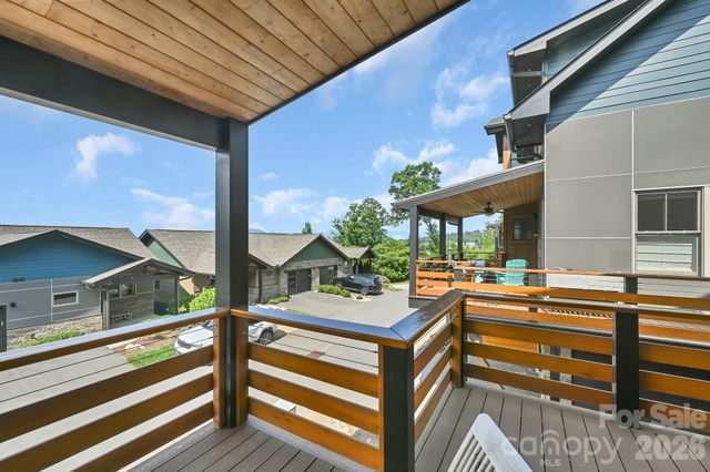 406 Kessler Place, Asheville, NC 28804