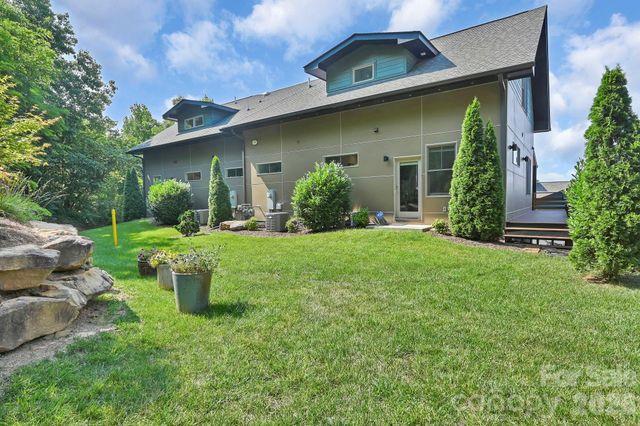 406 Kessler Place, Asheville, NC 28804