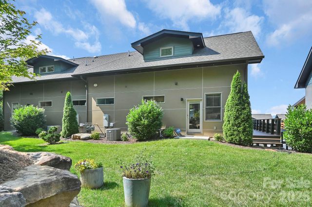 406 Kessler Place, Asheville, NC 28804