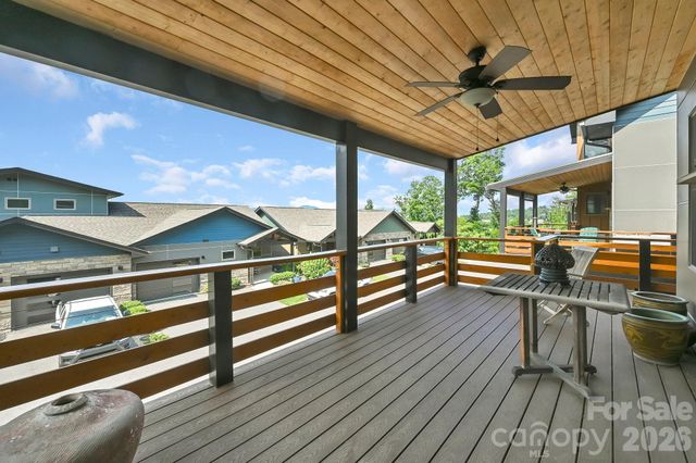 406 Kessler Place, Asheville, NC 28804