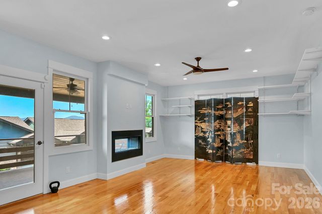 406 Kessler Place, Asheville, NC 28804