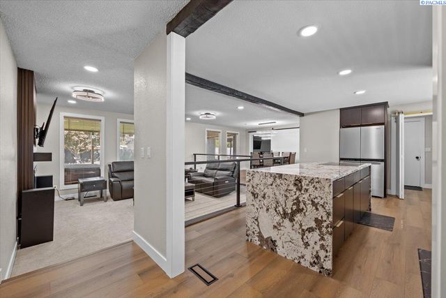 509 S Kellogg St, Kennewick, WA 99336