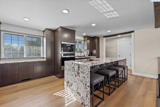 509 S Kellogg St, Kennewick, WA 99336