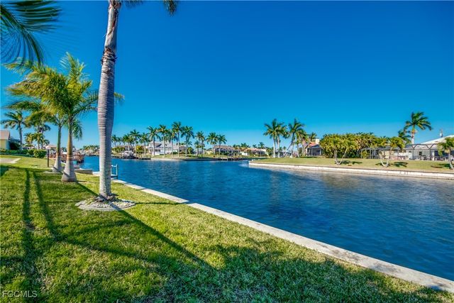 2619 SW 35th LN, Cape Coral, FL 33914