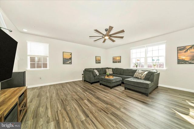 2086 POMONA WAY, Frederick, MD 21702