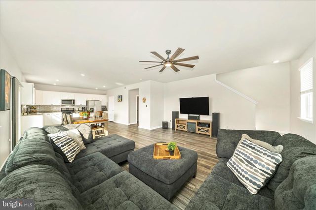 2086 POMONA WAY, Frederick, MD 21702