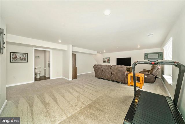 2086 POMONA WAY, Frederick, MD 21702