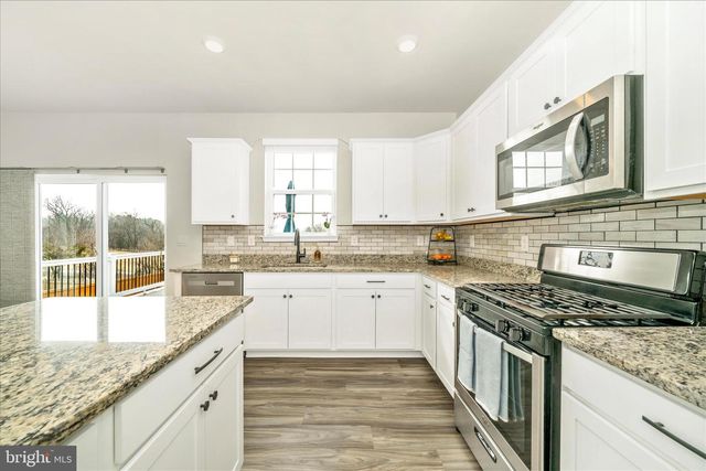 2086 POMONA WAY, Frederick, MD 21702