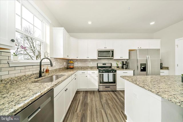 2086 POMONA WAY, Frederick, MD 21702