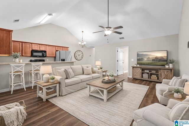 528 CASTLEBURY LANE, Calera, AL 35040