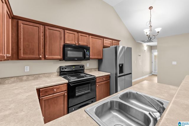 528 CASTLEBURY LANE, Calera, AL 35040