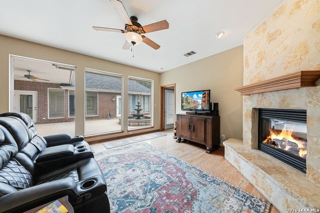 71 Horseshoe Trl, New Braunfels, TX 78132