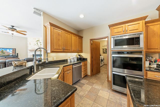 71 Horseshoe Trl, New Braunfels, TX 78132