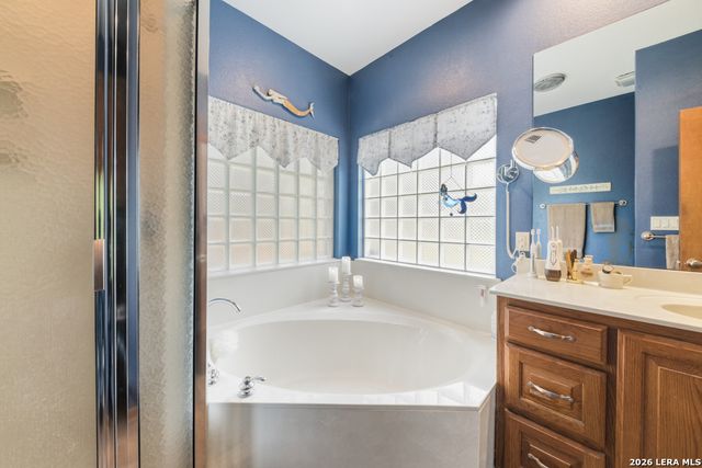 71 Horseshoe Trl, New Braunfels, TX 78132