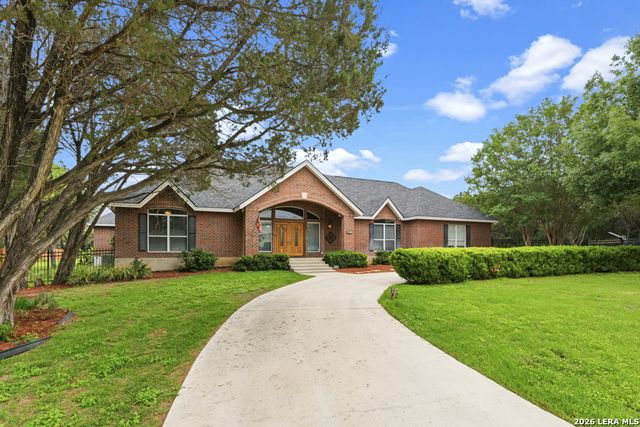 71 Horseshoe Trl, New Braunfels, TX 78132