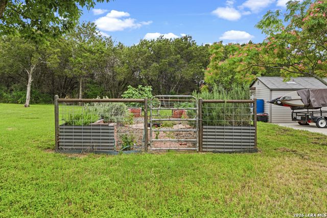 71 Horseshoe Trl, New Braunfels, TX 78132