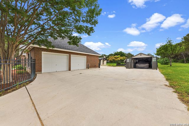 71 Horseshoe Trl, New Braunfels, TX 78132