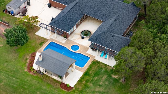 71 Horseshoe Trl, New Braunfels, TX 78132