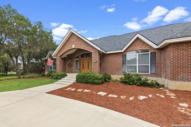 71 Horseshoe Trl, New Braunfels, TX 78132