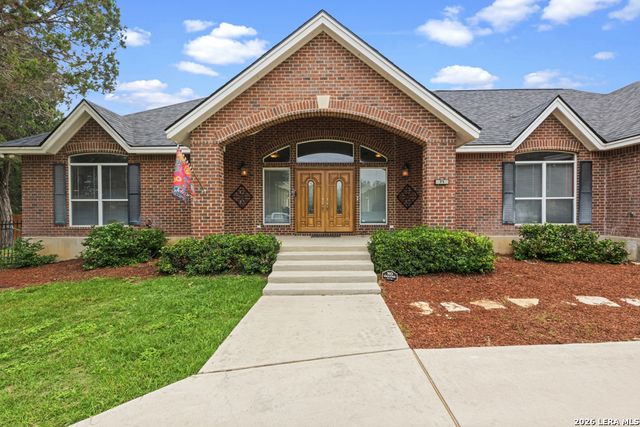 71 Horseshoe Trl, New Braunfels, TX 78132