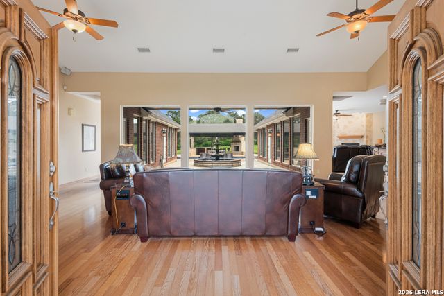71 Horseshoe Trl, New Braunfels, TX 78132