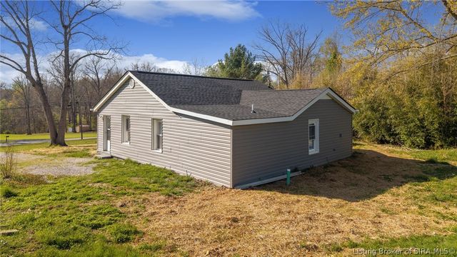 7658 Pekin Road, Greenville, IN 47124