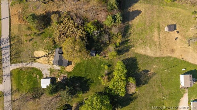 7658 Pekin Road, Greenville, IN 47124