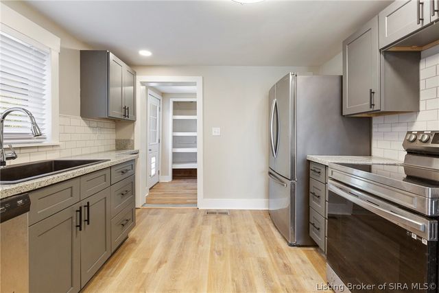 7658 Pekin Road, Greenville, IN 47124